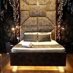 Deluxe Zimmer mit Kingsize-Bett